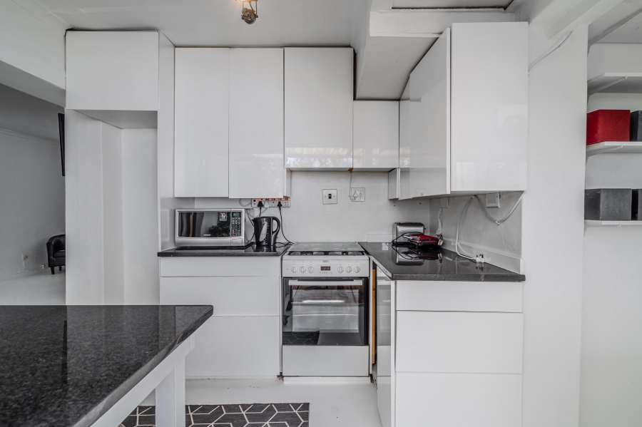 1 Bedroom Property for Sale in Gardens Western Cape